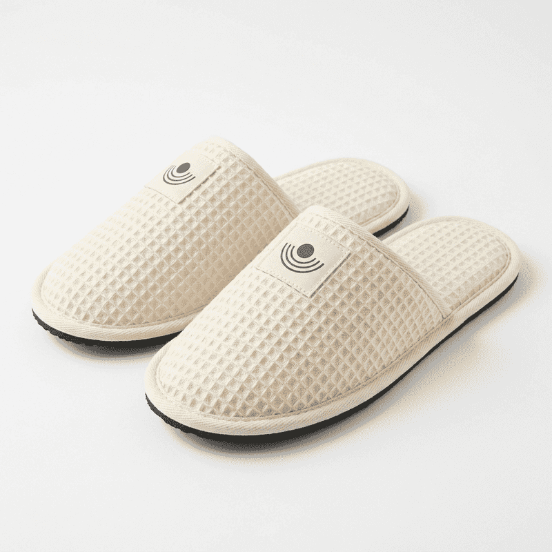 Slippers — Closed-Toe Waffle, Bagged
